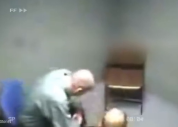 T3004018 Cuando Un Detective do Se Da Cuenta De Que Le Ha part2