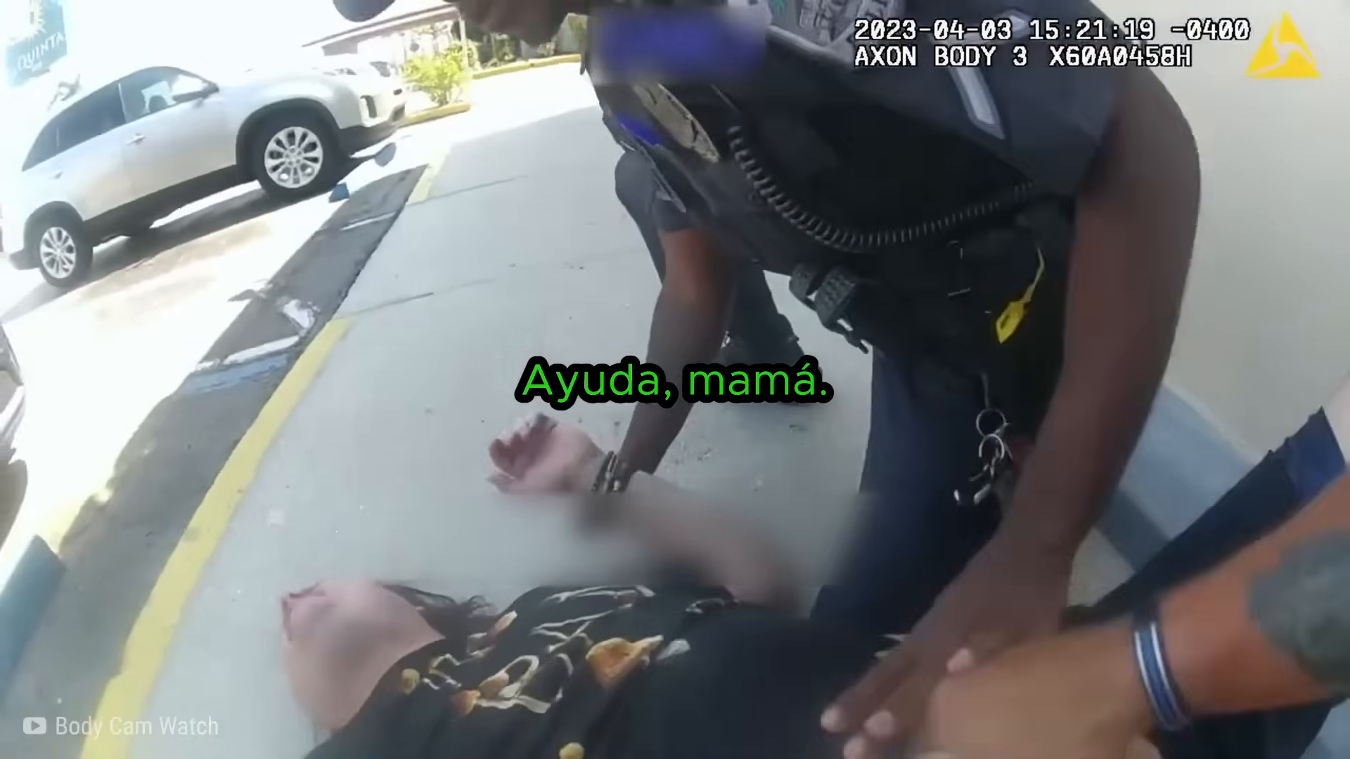 T2704001 Cuando La Policía Se Enfrenta Bombas part2