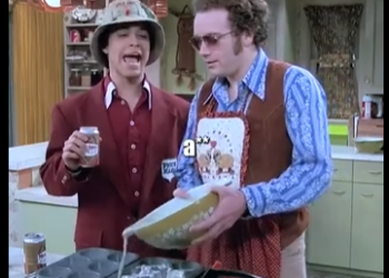 T3701 Mrs Foreman is looking forward to seeing fat twins #that70sshow part2