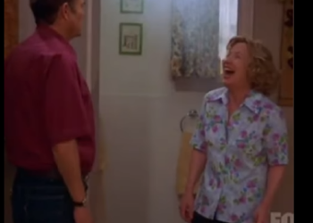 T2338011 kitty gets HIGH Show part2