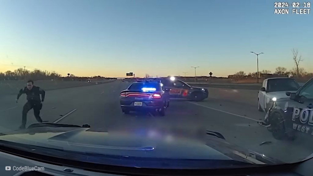 T2504014 Cuando Los Policías Se Enfrentan Grandes part2