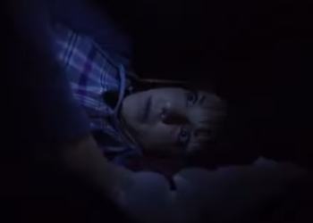 T3033004 Christy Hides in Suitcase Before Fight Mom part2