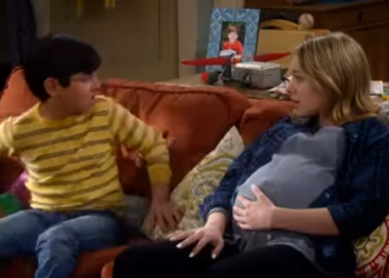 T3033015 Alvin Accidentially Reveals Violet Adoption Plan part2