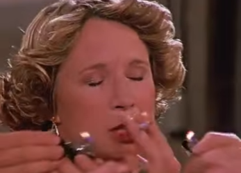 T3037014 Kitty needs smoke! 70s Show #series part2