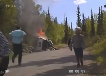 T1004011 Cuando Los Policías Lo Arriesgan Todo Para Salvar part2