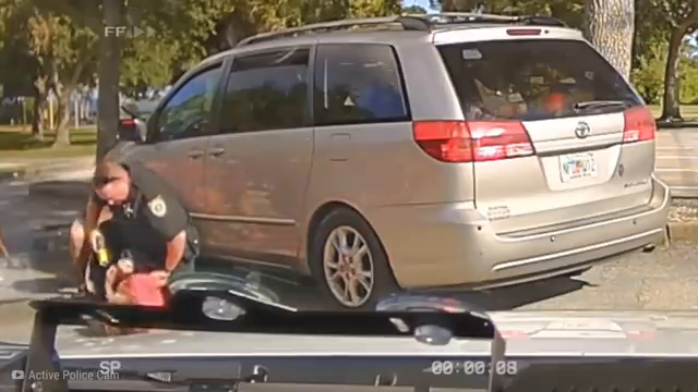 T2204002 Cuando Los Policías RESCATAN Perros De Gente MALVA part2