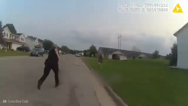 T1404019 Cuando La Gente Engreída Piensa Que No Puede Ser part2