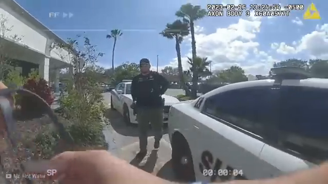 T1804017 Cuando los Policías Sirven KARMA INSTANTÁNEO a Kar part2