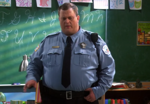 T0136004 Mike Presents to Molly Class Mike Molly part2