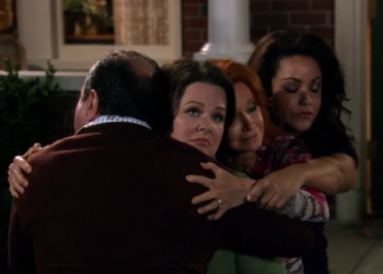 T0136008 Vince Hides Secret Joyce Mike Molly part2