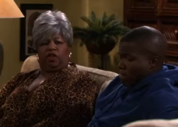 T0336017 Nana Slaps Sense Into Carl Mike Molly part2