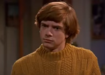 T0637023 Laurie Hot Friend Kate part2