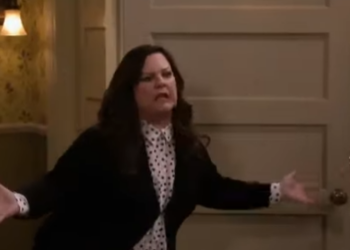 T1036004 Molly Peggy Finish Their Book Mike Molly part2