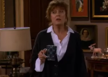 T1036029 Molly Favorite Author Roasts Her Novel Mike part2