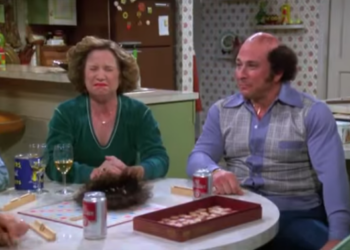 T1037007 Bob Wears Toupee part2