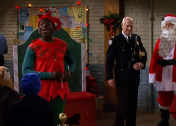 T1436020 Carl Tries to Impress His Boss Mike Molly part2