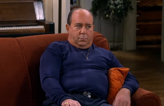 T1436036 Mike Lies About His Step Counter Mike Molly part2