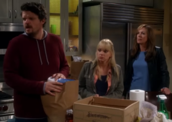 T2433005 Christy Bonnie Move into Murder House Mom part2