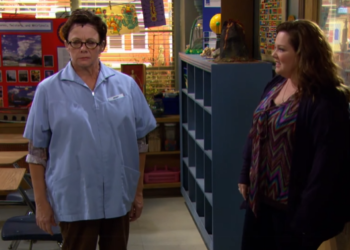 T2436007 Peggy Has Dirt on Molly Coworkers Mike part2