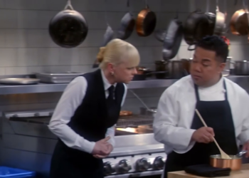 T1333003 Silliest Friendship Moments in Mom part2