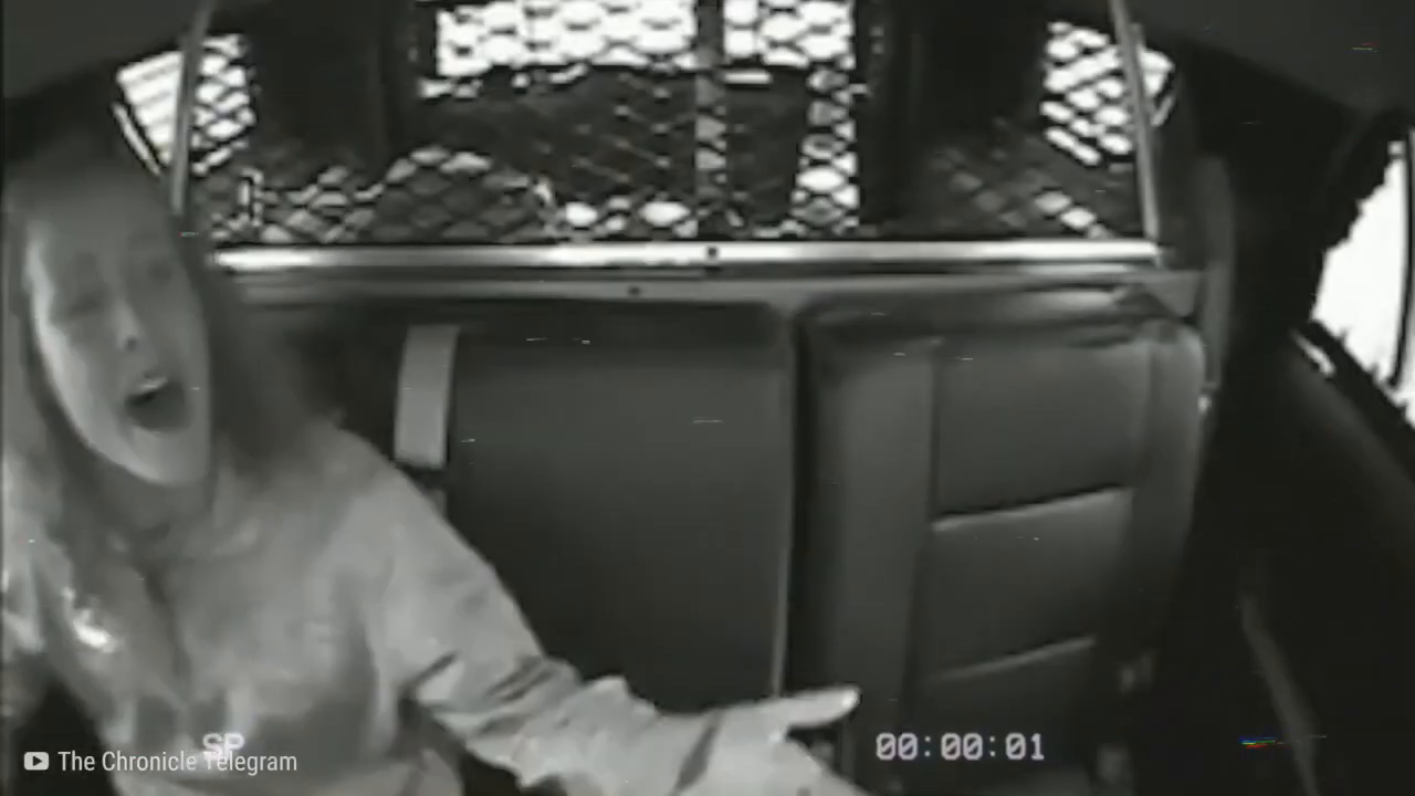 T0504007 Cuando Los Polici as Tienen Que Arrestar Su Fami part2