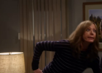 T1033012 Funniest Scenes Season Mom (3) part2