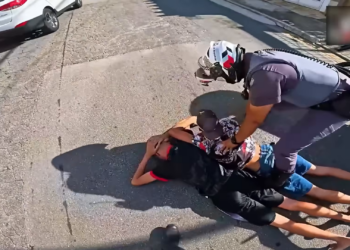 T1704011 Policías Enfrentan Criminales Peligrosos Momentos Más Impactantes part2