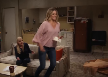 T1333006 Funniest Scenes Season Mom (1) part2