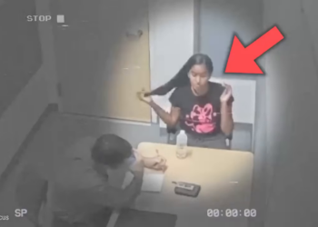 T0504009 Cuando Los Criminales Intentan SEDUCIR Polici as part2