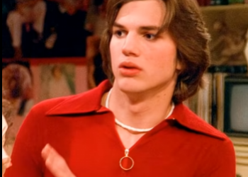 T1338005 Jackie’s bare face scared the hell out of Kelso.#shortvideo #that70sshow #funny #shorts part2