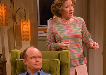 T1737010 Eric is going to the prom with Donna.⧸ That ’70s Show #ae #shorts #movie #film #tvshow #that70sshow part2