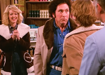 T1737013 Bob discovered Donna’s prescription was birth control pills.⧸ That ’70s Show #ae #shorts #movie part2