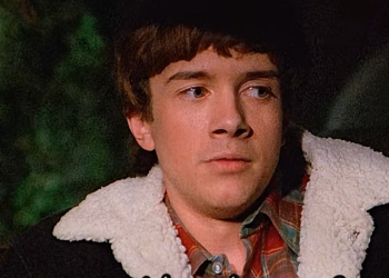 T2037003 Buddy kissed Eric.⧸ That ’70s Show #ae #shorts #movie #film #tvshow part2