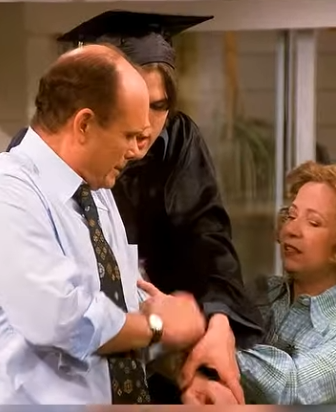 Laurie and Fez got married for a green card.#foryou#drama#that70sshow#funny_part2.mp4